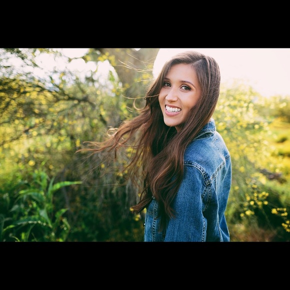 Meet your Posher, Brianna - Picture 2 of 4